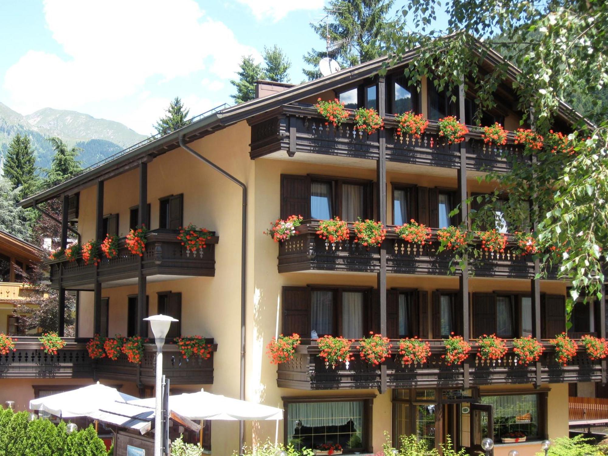 Hotel Binelli Pinzolo Dış mekan fotoğraf